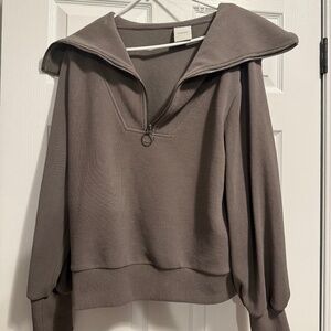 Varley vine half zip pullover size small